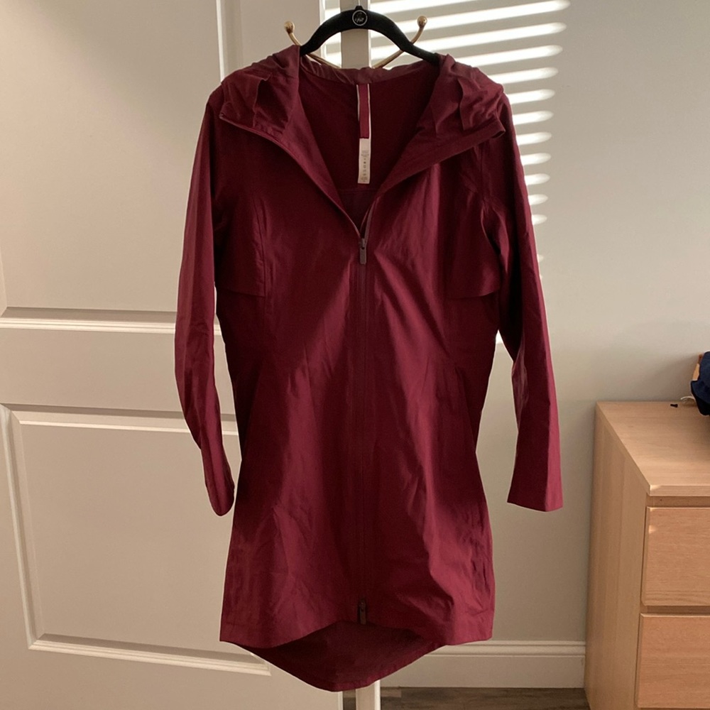 Lululemon Rebel Rain Jacket - Burgundy